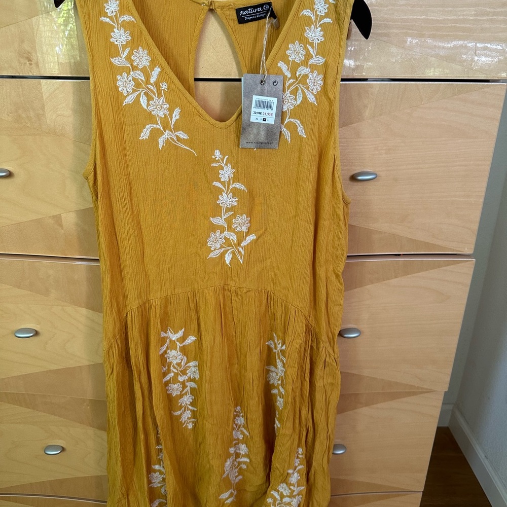 Midi dress size M, organic material brand new bought in Natura sore in Portugal